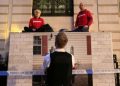 Greenpeace blocks BP