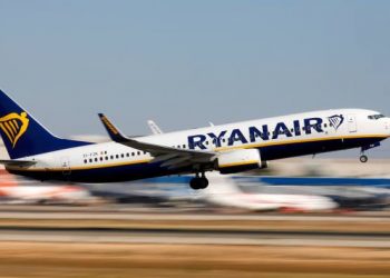 Ryanair slides on the profit ramp