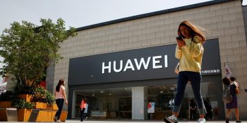Trump Scales Back Huawei Restrictions