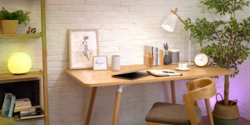 The end of 9-to-5: Four in ten home workers ditch regular work routine to split up their day