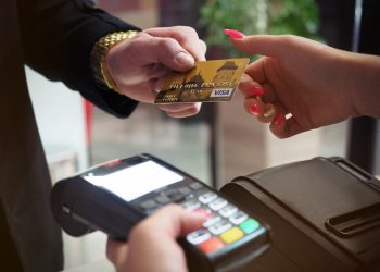 5 Best Credit Card Readers for Small Businesses in UK