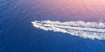 Guide to the RYA Powerboat Level 2 Course: Master Seamanship, Practical Skills, and Obtain International Certification